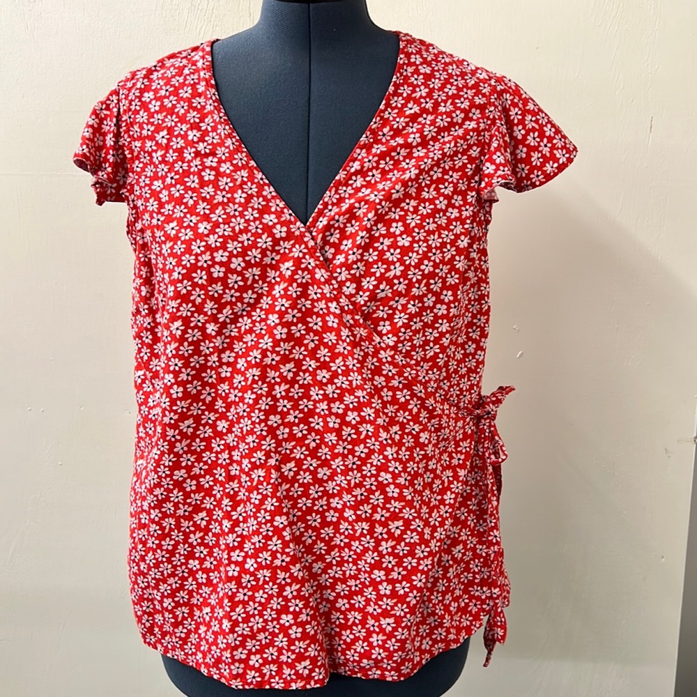 Old Navy XL Red Small flowered top